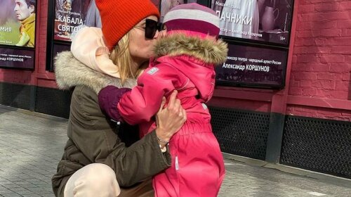 "Милість зашкалює": Поліна Гагаріна без макіяжу показала фото з донькою Мією