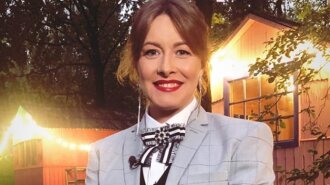 В ярком костюме и с модной стрижкой каре: 43-летняя Елена Кравец из "Квартала 95" показала новый стильный образ (ФОТО)