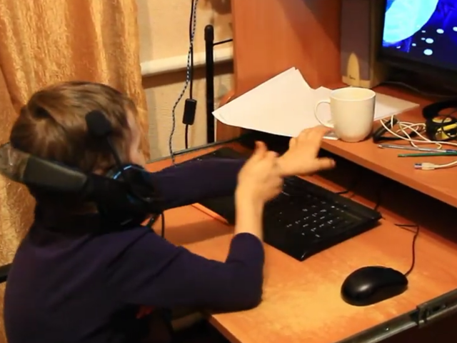 Дитина за комп'ютером