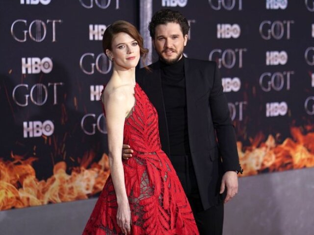 large_rose-leslie-and-kit-harington-game-of-thrones-season-8-premiere-in-ny-5