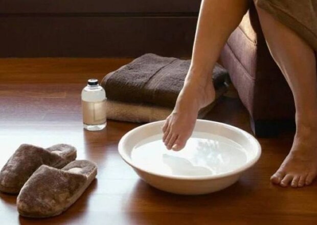 Ванночка для стоп, ноги, кадр з відео