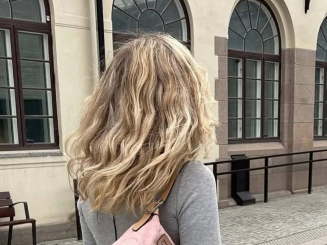 Женщина, волосы