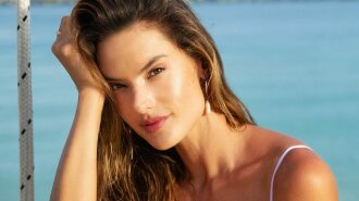 Взяла від мамері все найкраще: 39-річна ангел Victoria's Secret Алессандра Амбросіо показала свою дорослу дочку (фото)