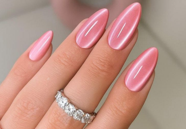 Трендовий манікюр, фото із соцмереж