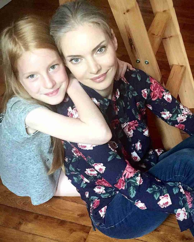 Наталя Окунська з дочкою
