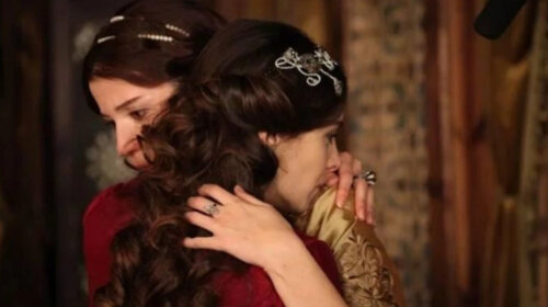 Після "чудового століття" стали сім'єю: актриси Нур Феттахоглу і Сельма Ергеч з'явилися в кадрі разом (ФОТО)