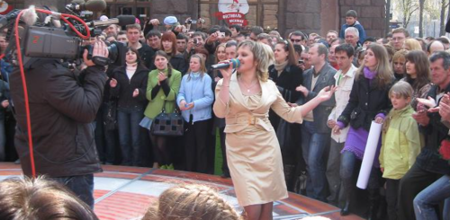 Караоке на Майдані, кадр з відео