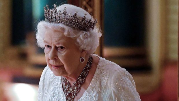 Королева Великобритании против слова «беременна», так как считает его слишком вульгарным