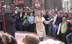 Караоке на Майдане, кадр с видео