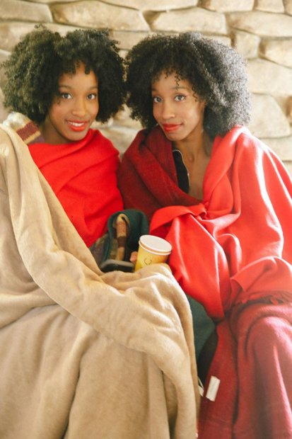 В клипе ОЭ снялось более 10 пар близнецов