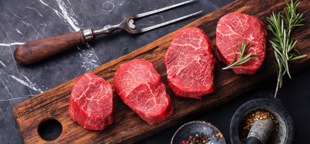 Червоне м'ясо варто їсти помірно