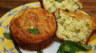 Маффины с кабачком, сыром и мятой: оригинальный рецепт от Юлии Высоцкой