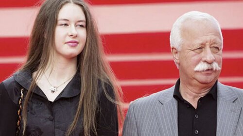"Сором і ганьба": 23-річна дочка Леоніда Якубовича засвітила "мохнатку" на всю країну