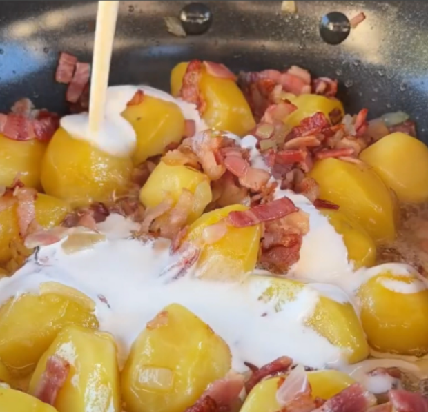 Картошка с беконом и сыром