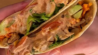 Шаурма, кадр з відео