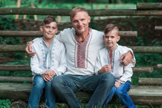 Олег Скрипка зі своїми синами