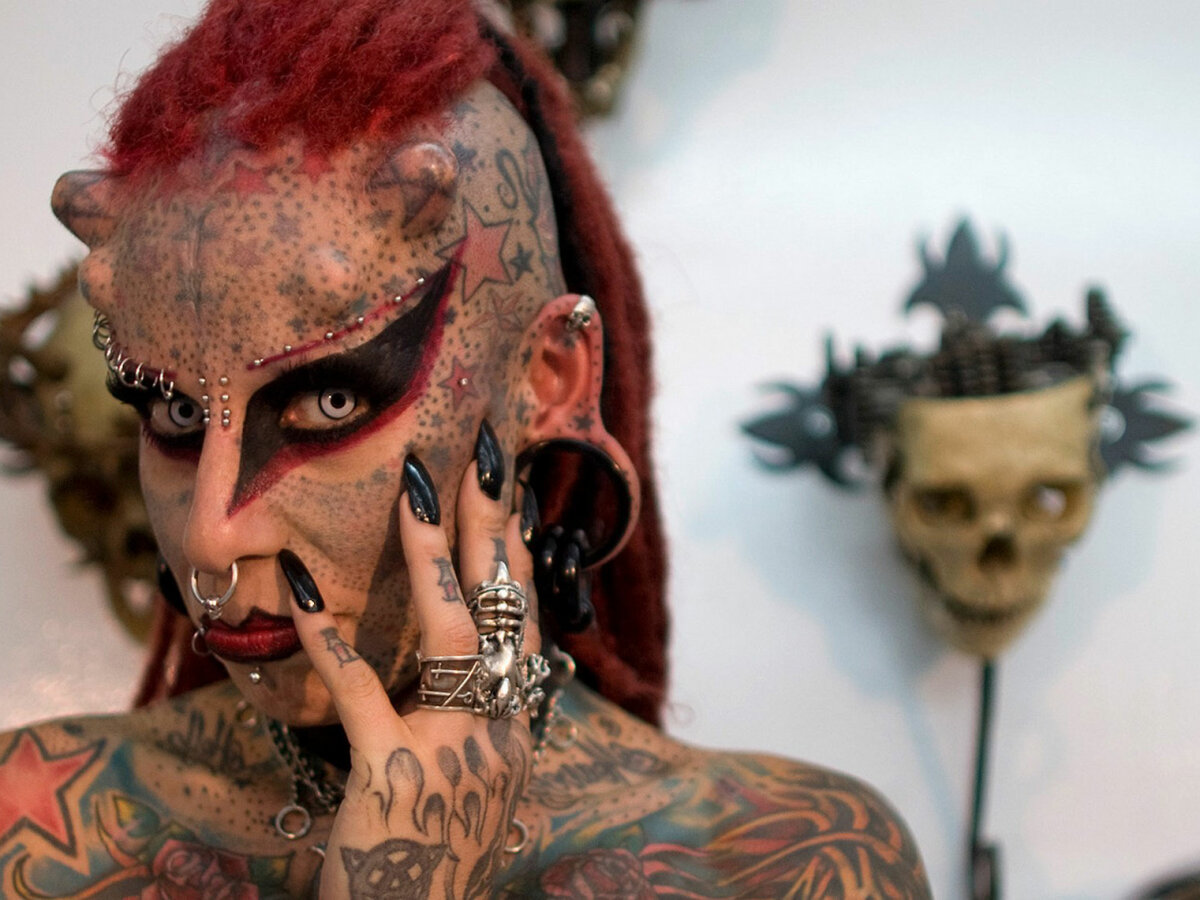 Yigitning oz smetini yutib yuborayotgan porno video