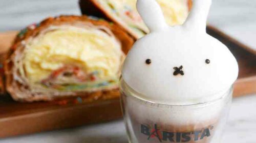 Too cute to drink: девушка создает маленькие кофейные шедевры