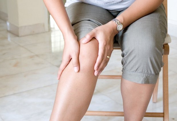 Біль у суглобах часто пов'язують з метеозалежністю