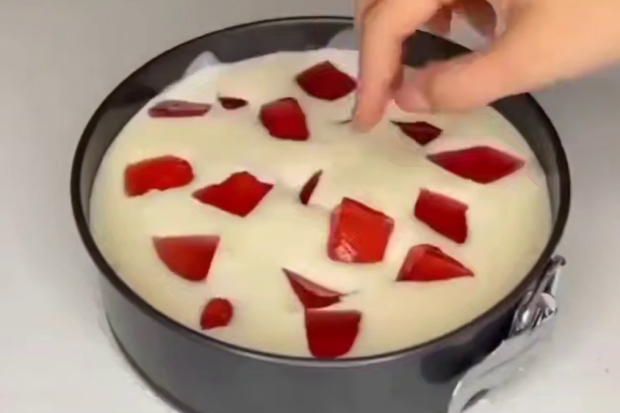 Торт "Бите скло", кадр з відео