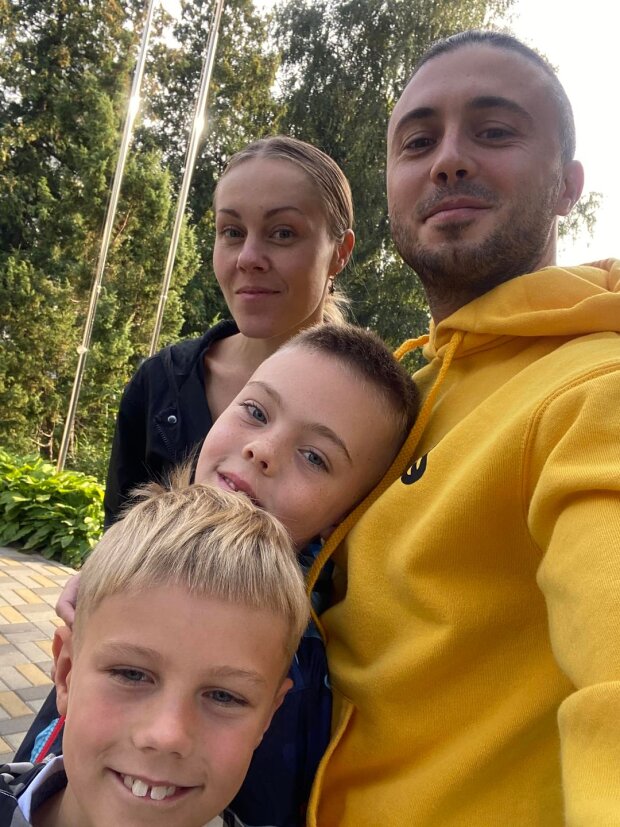 Тарас Тополя и Alyosha с детьми