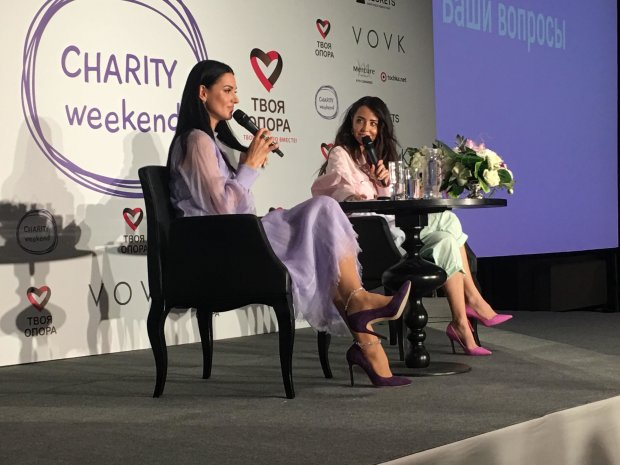 Маша Ефросинина и Надя Дорофеева на Charity Weekend.Public talk
