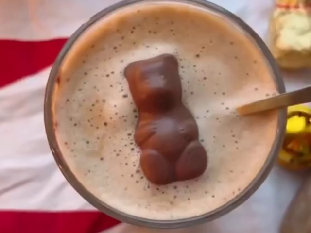 Кава з халвою, кадр з відео