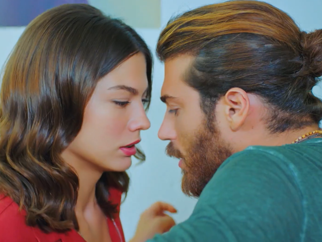 Влюбленные, кадр из сериала "Ранняя пташка"