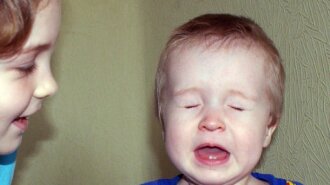 "Потрібно вчити з дитинства": доктор Комаровський розповів, як не можна чхати