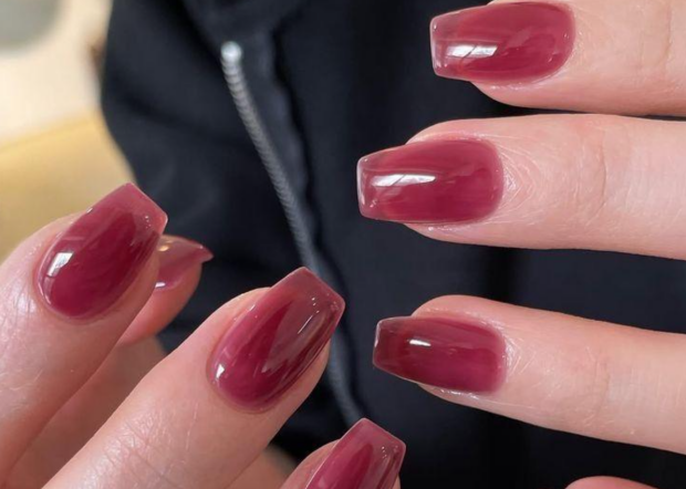 Трендовий манікюр, фото із соцмереж