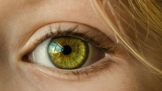 Рак: дві ознаки в очах, які сигналізують про злоякісні пухлини, що виникли в інших органах