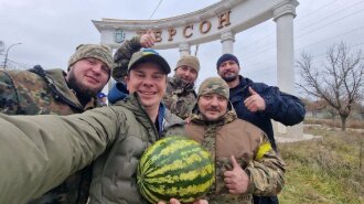 Дмитрий Комаров приехал в освобожденный Херсон: "В глазах людей счастье" (ФОТО)