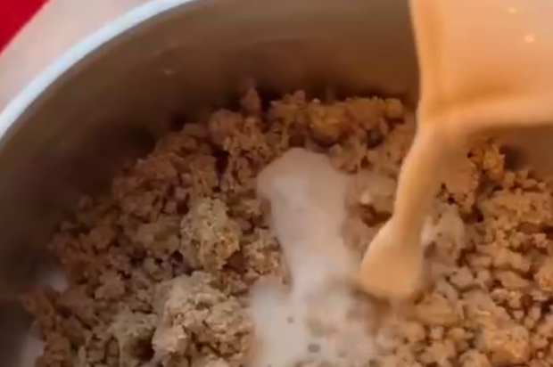 Кава з халвою, кадр з відео