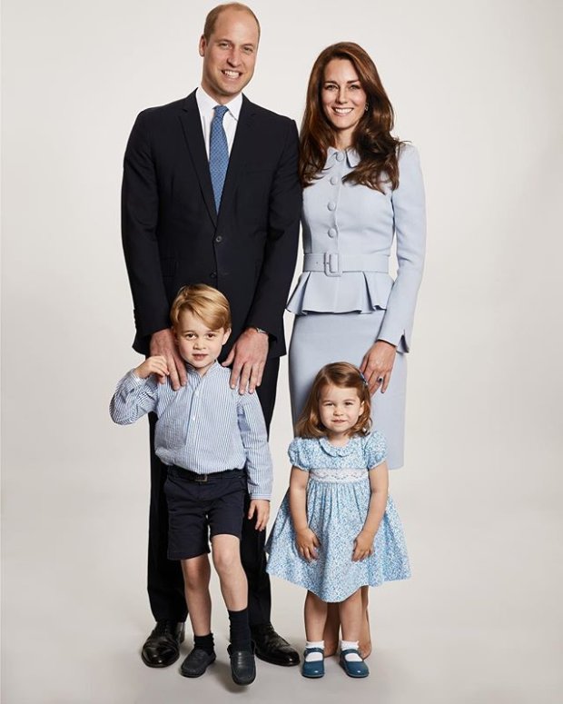 Принц Джордж з мамою, татом і сестрою Шарлоттою