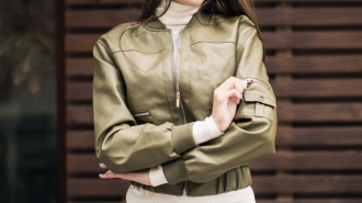 Жінка, модні жіночі куртки на весну 2026