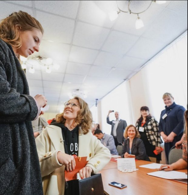 Ксения Собчак и Полина Виторган на выборах