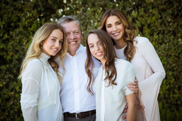 Рания Аль Абдулла и король Иордании Абдалла II с дочерьми