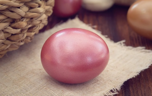 Рожеві крашанки, кадр з відео