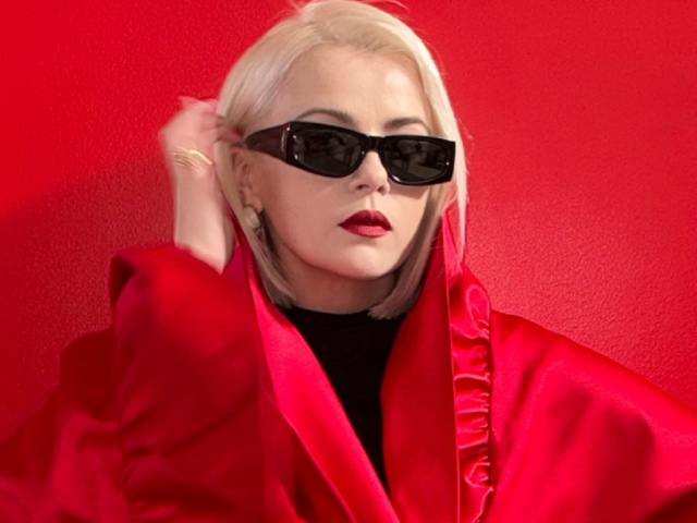 Мика Ньютон