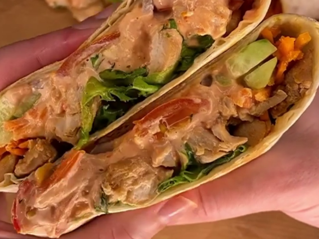 Шаурма, кадр з відео