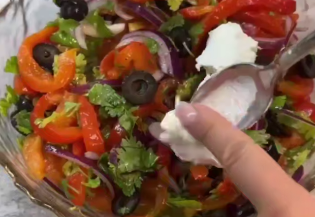 Закуска из запечённых перцев с творожным сыром