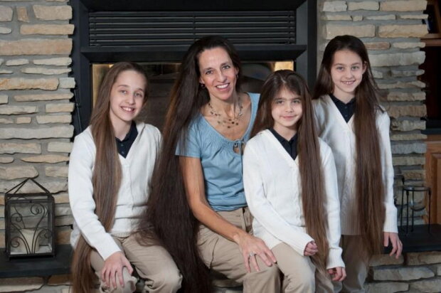 Мама і її три дочки ніколи не стриглися: як вони виглядають зараз (ФОТО)