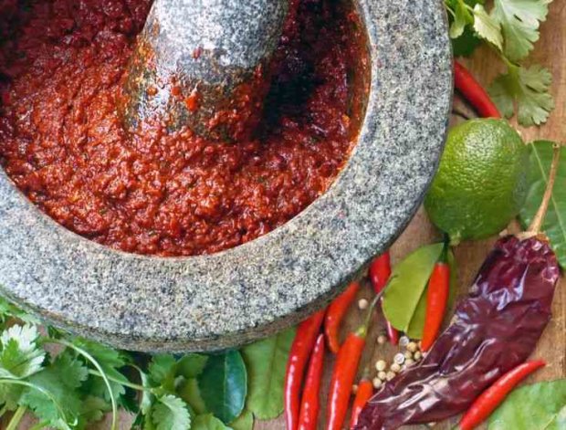 Thai red curry paste3
