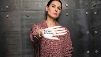 "Послала на**й": Маша Ефросинина поскандалила с фанаткой на глазах посетителей кафе - приревновала мужа и сорвалась с цепи