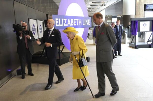 Єлизавета II вибрала особливий наряд для публічного виходу