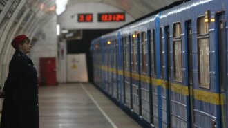 В киевском метро скончалась 9-летняя девочка: врачи 40 минут боролись за жизнь ребенка