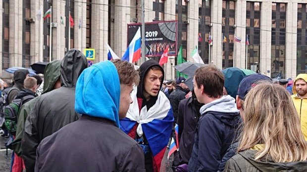 массовые протесты в москве, митинг в москве, дудь, фейс, оксимирон, фото