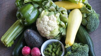 Во время кето диеты упор следует делать на зеленые овощи