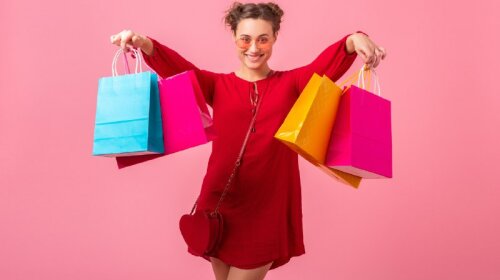 Как правильно покупать вещи во время больших распродаж: ТОП-5 лайфхаков от стилистов