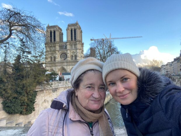 Лідія Таран з мамою у Парижі